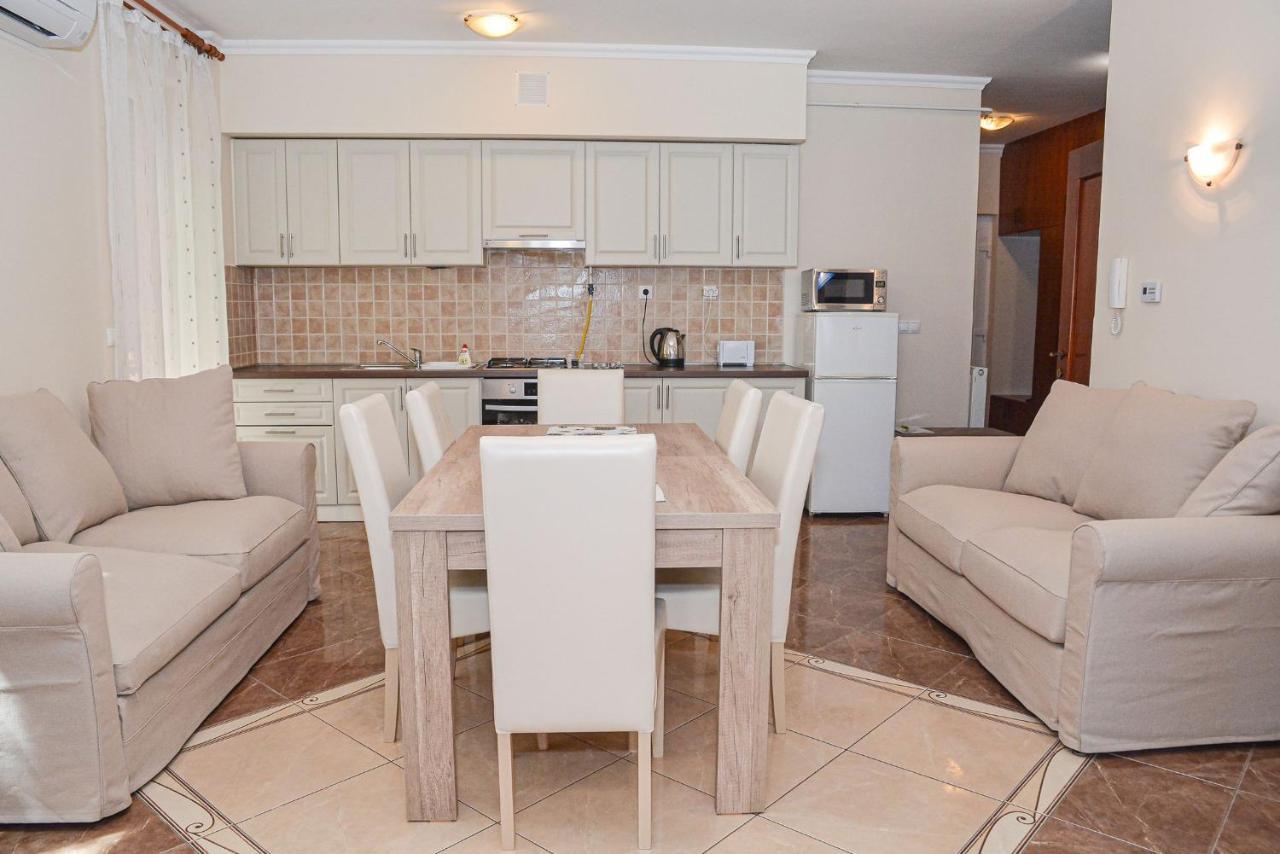 Hajdúszoboszló Apartman Otto מראה חיצוני תמונה