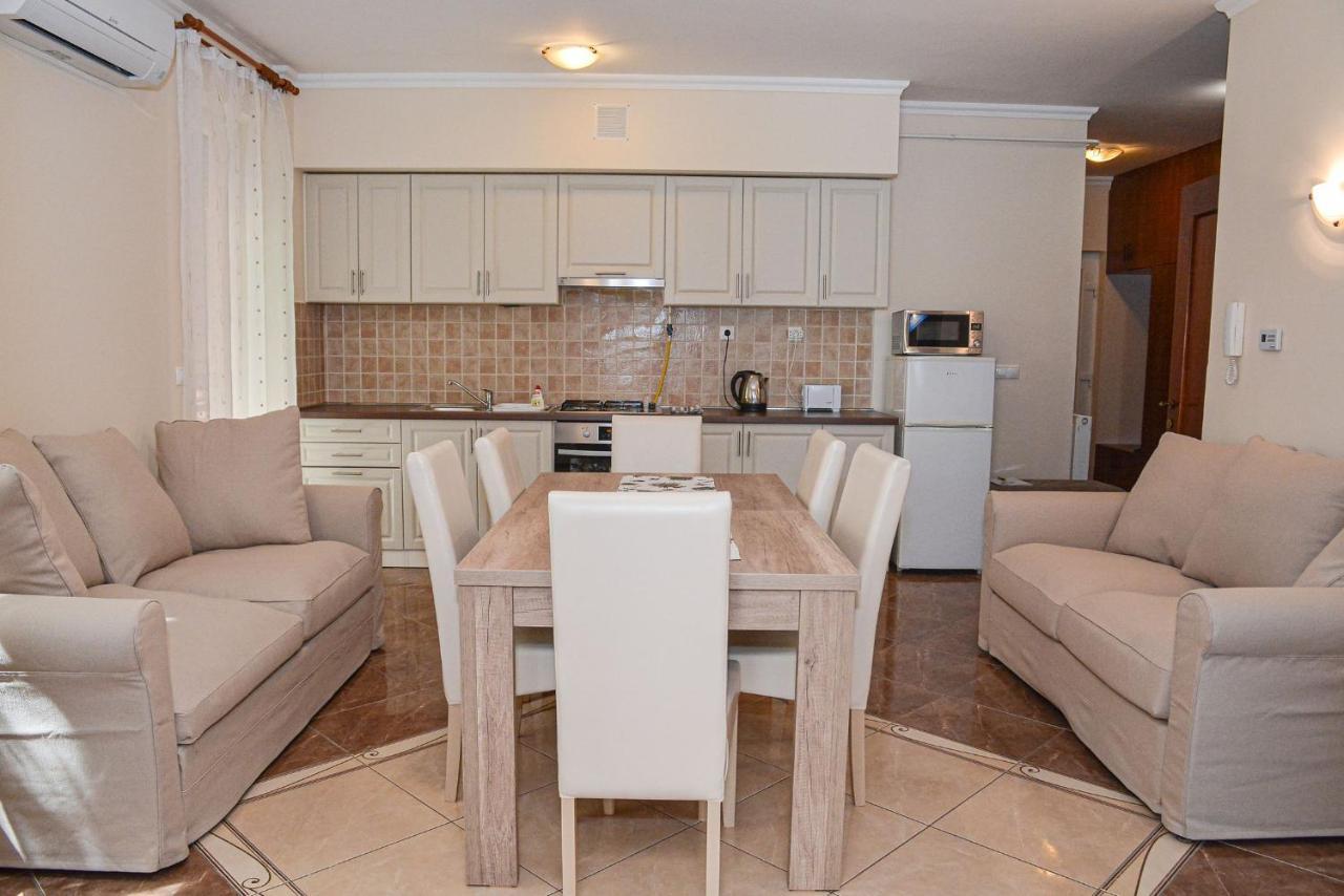 Hajdúszoboszló Apartman Otto מראה חיצוני תמונה