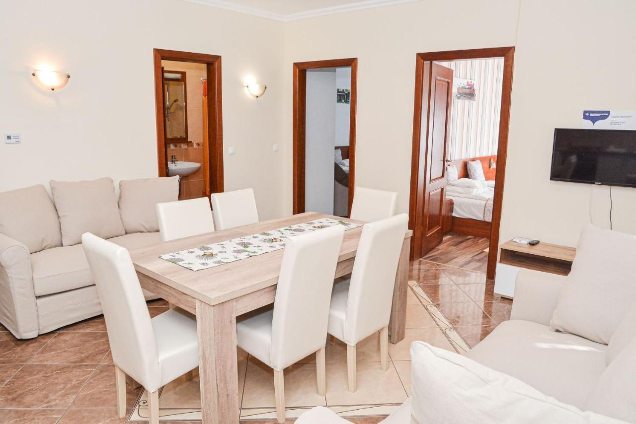 Hajdúszoboszló Apartman Otto מראה חיצוני תמונה