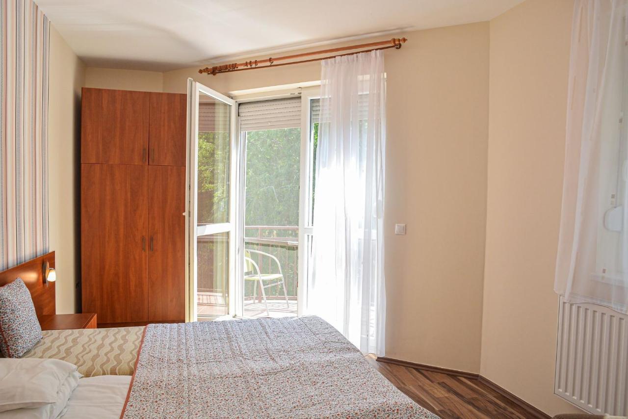 Hajdúszoboszló Apartman Otto מראה חיצוני תמונה