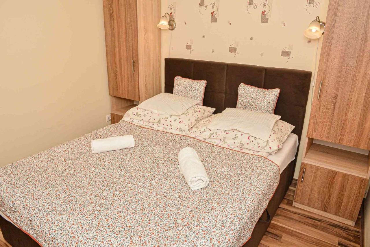 Hajdúszoboszló Apartman Otto מראה חיצוני תמונה