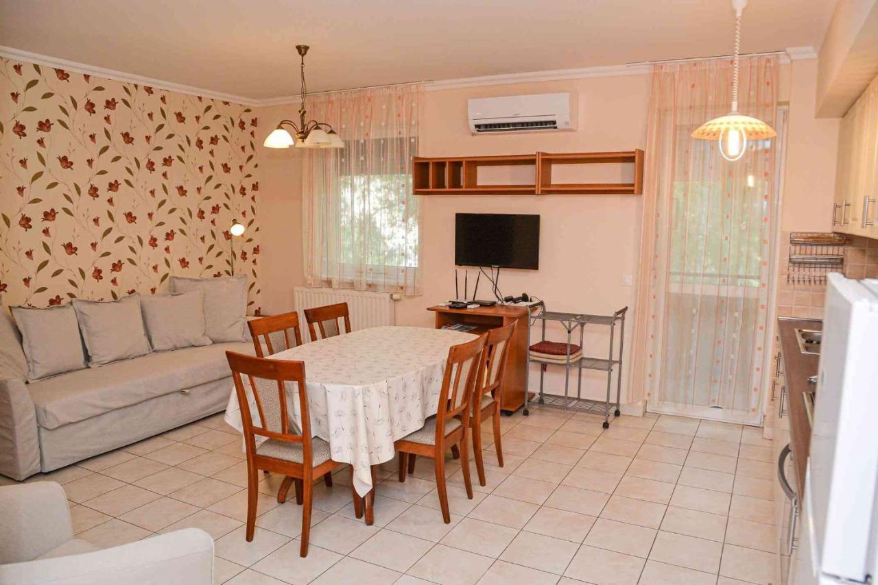 Hajdúszoboszló Apartman Otto מראה חיצוני תמונה