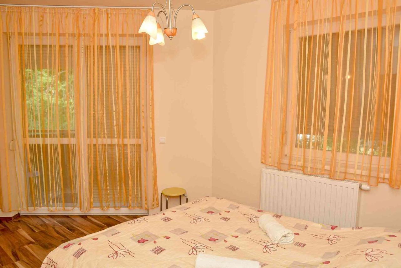 Hajdúszoboszló Apartman Otto מראה חיצוני תמונה