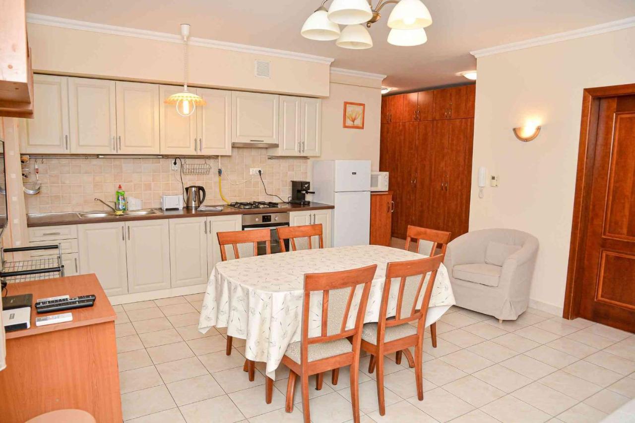 Hajdúszoboszló Apartman Otto מראה חיצוני תמונה