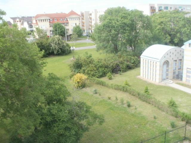Hajdúszoboszló Apartman Otto מראה חיצוני תמונה